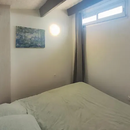 2 Bedroom Stunning In Apartamento Agde